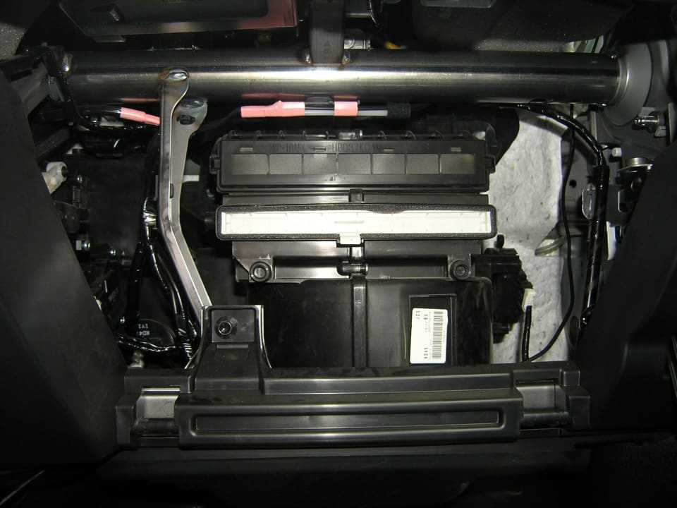 Салонный фильтр сх 5. Салонный фильтр Mazda CX 5. Фильтр салона Mazda CX-5. Мазда CX 5 фильтр салона. Салонный фильтр Мазда cx5.