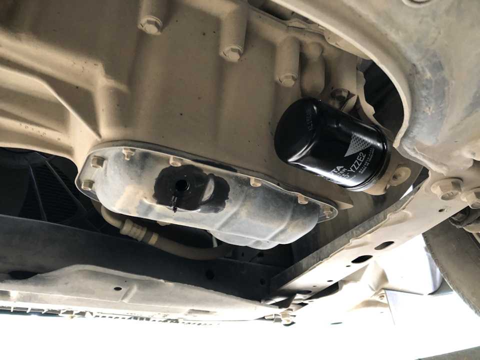 Замена моторного масла и фильтра toyota corolla с 2001 года