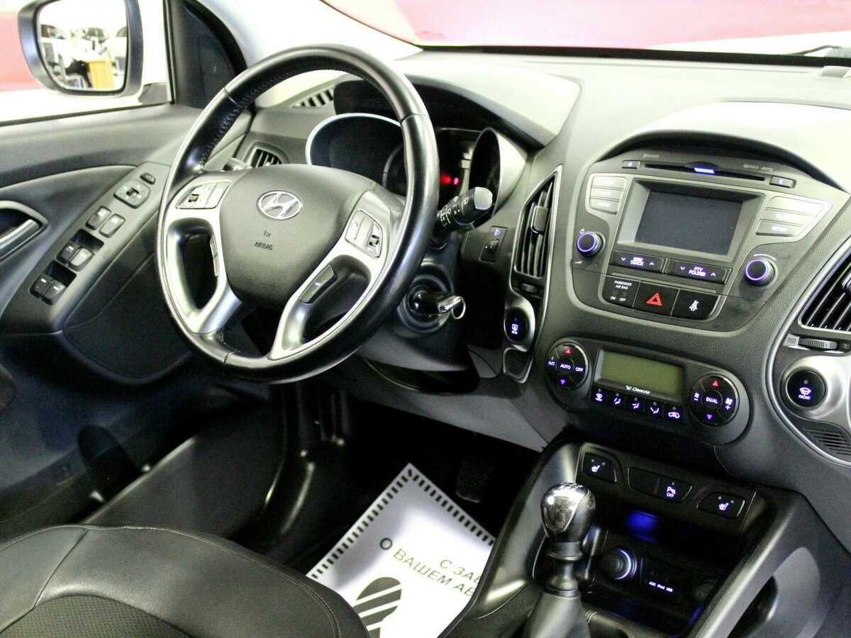 Hyundai ix35 2.0 (бензин, дизель) расход топлива на 100 км.