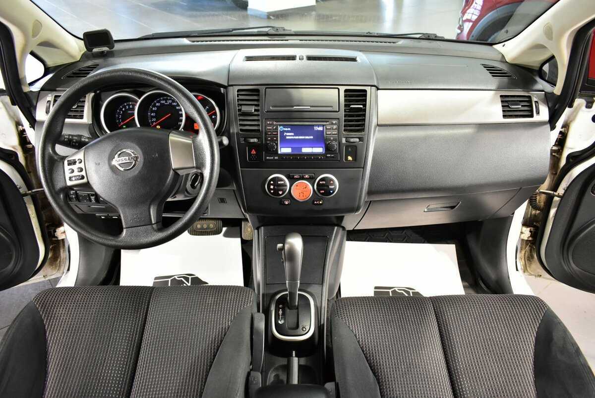 Nissan tiida c11