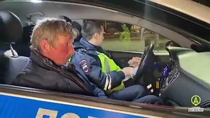 Сигналы и жесты регулировщика пдд в картинках и с пояснениями